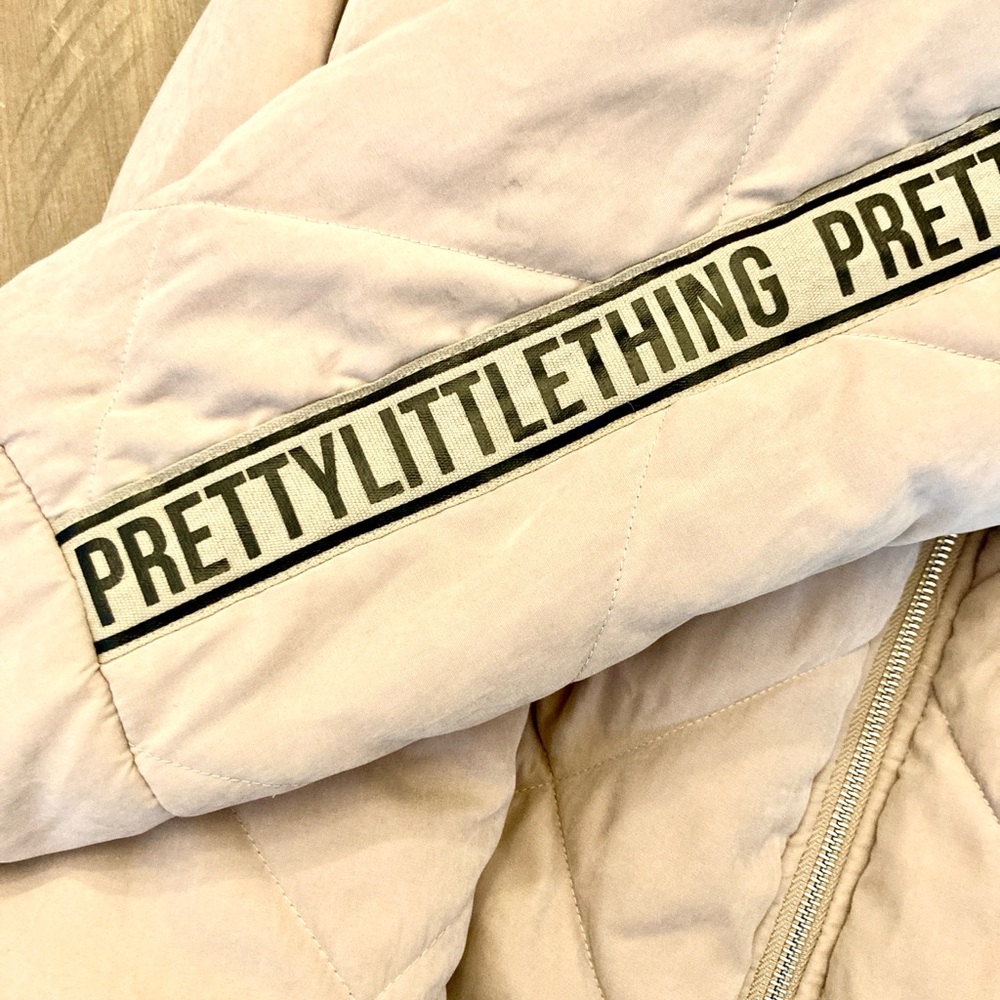 PrettyLittleThing Stone Peach Skin Diamond Quilted Oversized Puffer Jacket - Picture 7 of 8